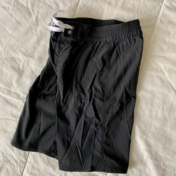 Hanna Andersson Black Lightweight Nylon/Spandex Pull-On Cargo Shorts Size 6-7 - Picture 3 of 5